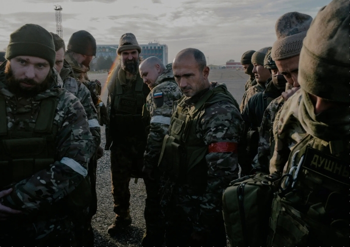 Добровольцы готовятся к отправке на Украину