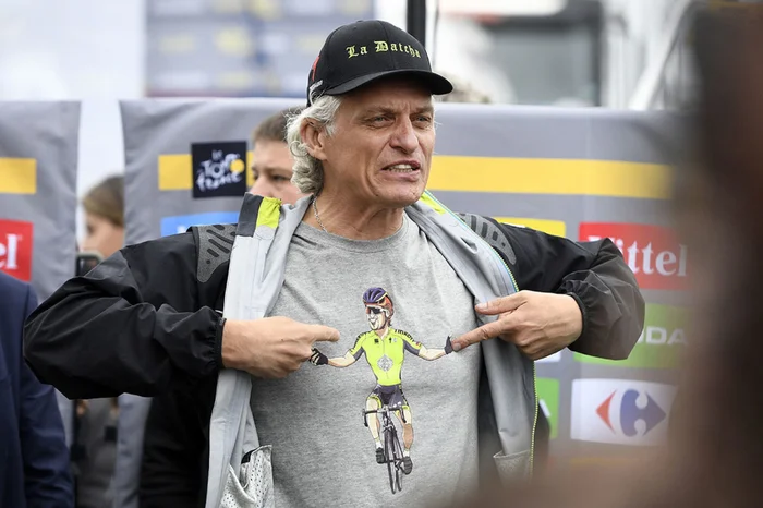 “You won’t get your way”: Oleg Tinkov changed his last name to T - My, Tinkoff Bank, Oleg Tinkov, Surname, Bank, Brands, Change of surname, Satire, Humor, IA Panorama, Fake news