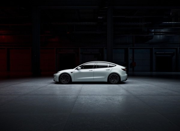 The high-performance version of the Tesla Model 3 is now officially available for purchase - Crossposting, Pikabu publish bot, Tesla, Telegram (link), Auto