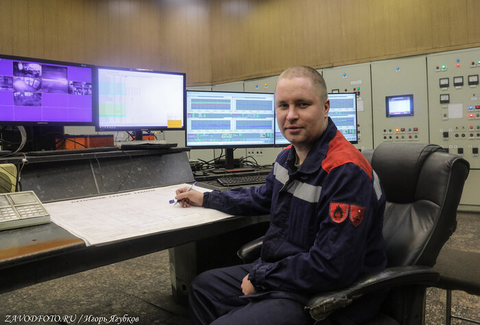 Из серии «Именно они делают Россию великой» - снято мной в Рафинировочном цехе Кольской ГМК