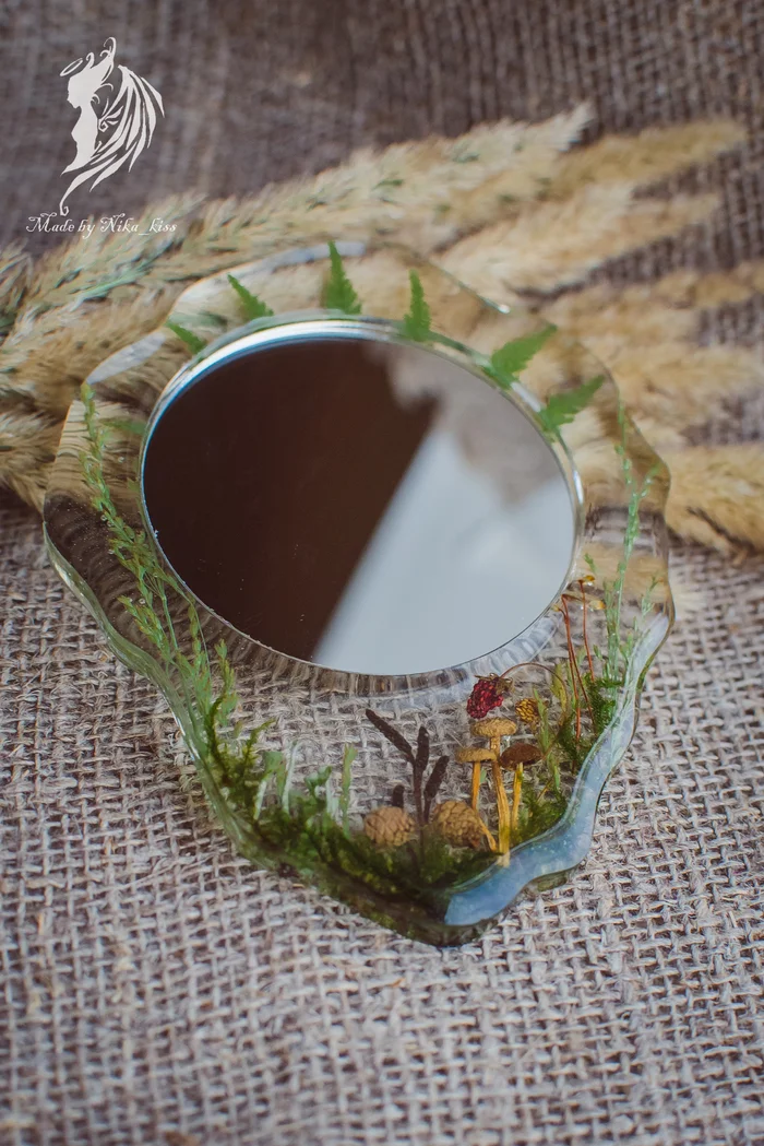 Pocket mirrors made of epoxy resin and fresh flowers - My, Handmade, Needlework without process, Epoxy resin, Longpost, Flowers, Nika_kiss, Mirror