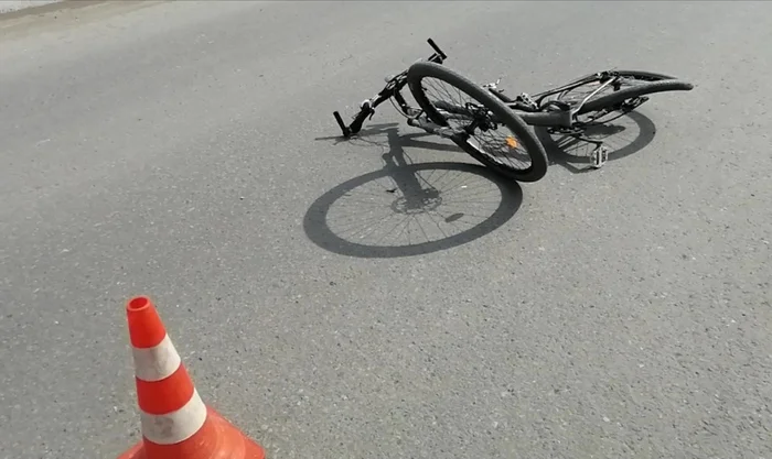The driver hit a cyclist who was crossing the crossing without dismounting his bicycle. How did the court decide the case and who was to blame? - My, Law, A bike, Road accident, Traffic rules, Gai, Violation of traffic rules, DPS, A pedestrian, Driver, Auto