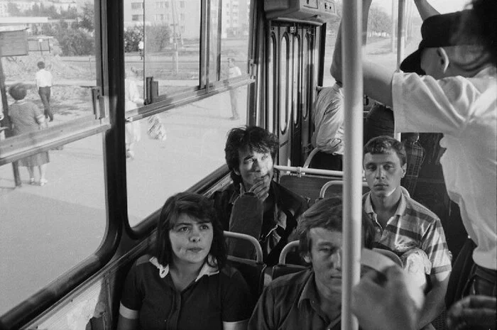 We'll give you the fare! - The photo, the USSR, Viktor Tsoi, Bus, 1987, Ikarus, Film