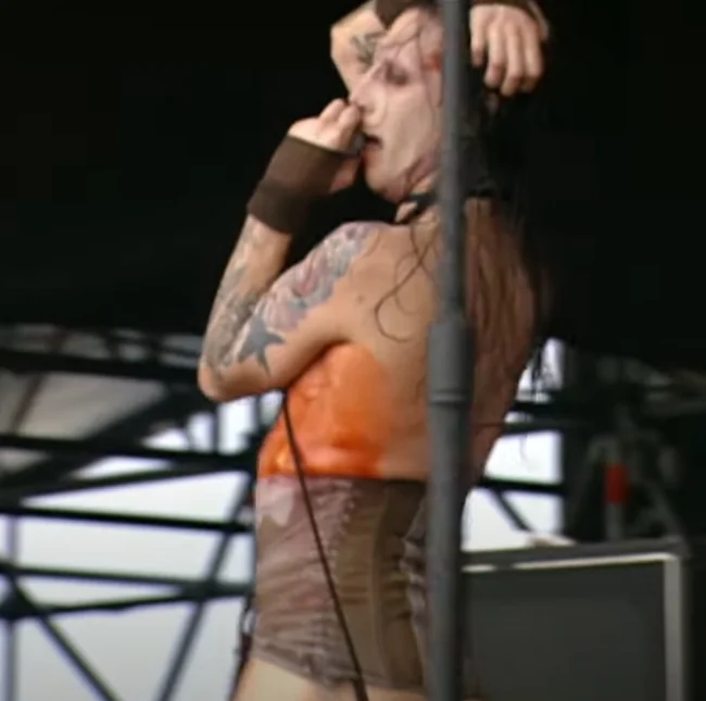 No matter how the girls puff themselves up, the most beautiful is still Marilyn Manson - Men, Music, Youtube, Video