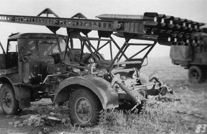 ���� ����������� ���������� ��������� � ��������� ������ ����� ��������������� �� ����� ���-6, ����� ����������� � �������� ������������ ����������, ����� ��� ��-13‑16 �� ����� ����������� Fordson WOT-8 (4�4).