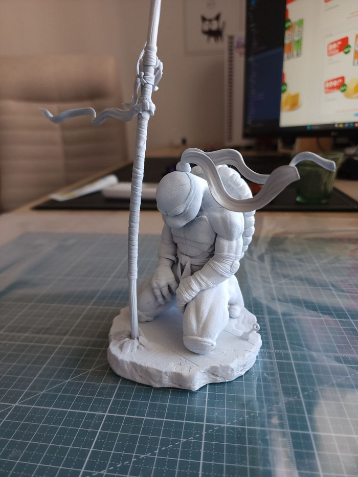 Да тут видно, что Бо всё равно прогибается, но уже не так сильно.