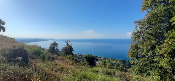 Поднимаясь на Иверскую гору