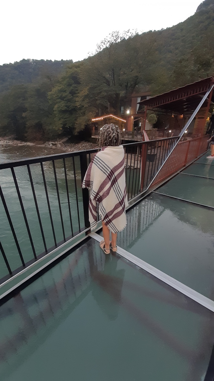 Стеклянный мост