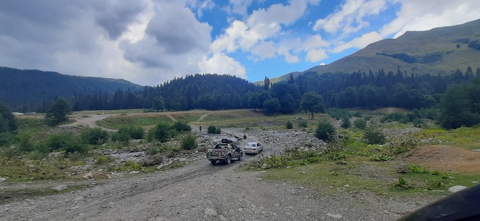 Подъезжая к Студенческой поляне