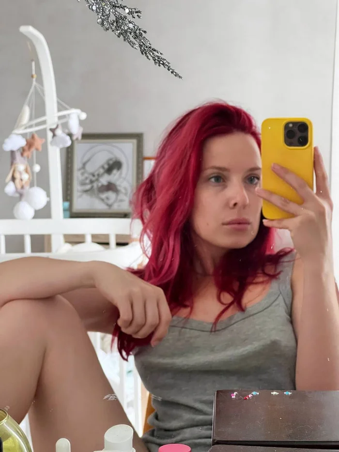 Selfie - Girls, beauty, Redheads, Nipples, Colorful hair