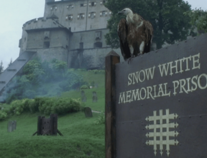 Замок Хоэнверфен в Австрии, он же — зловещая Мемориальная тюрьма Белоснежки