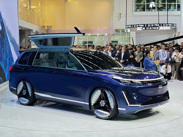 The official interior of the prototype of the large Geely Galaxy Starship SUV has been published - Crossposting, Pikabu publish bot, Geely, Galaxy, Starship, Telegram (link)