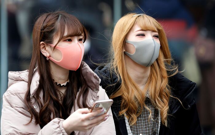 Девушки в масках