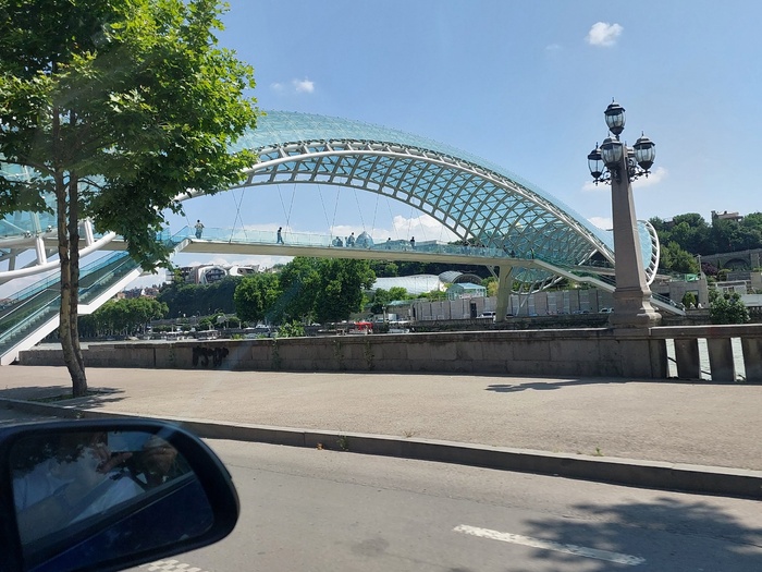 Мост мира - ночью здесь офигенная подсветка