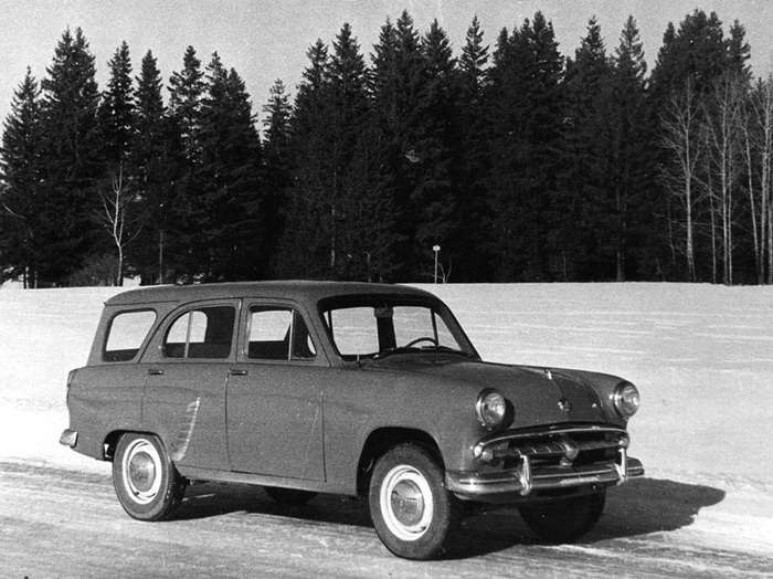 Первый советский серийный универсал «Москвич-423»