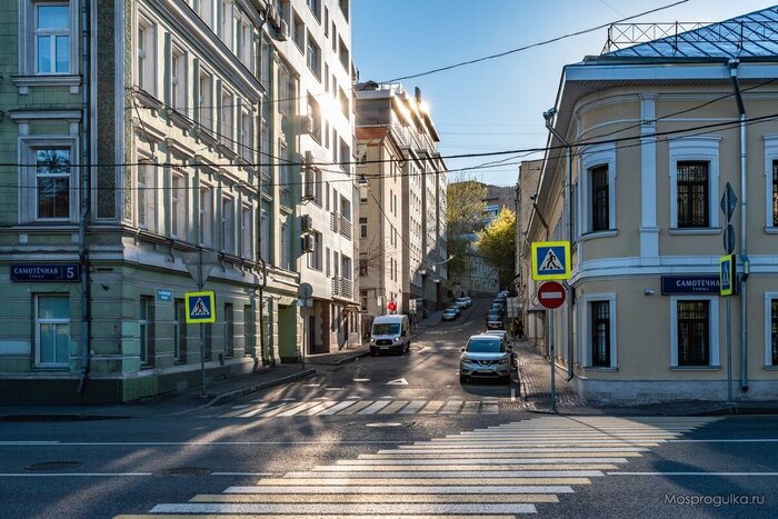 Вид на 2-й Волконский переулок с Самотёчной улицы