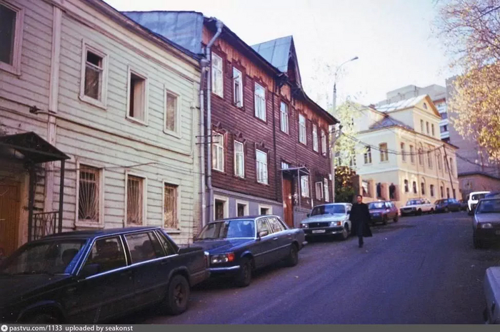 "Дом с машиной времени" - по центру; автор фото: seakonst; источник: <!--noindex--><a href="https://pikabu.ru/story/gostya_iz_budushchego_gde_nakhodilsya_dom_s_mashinoy_vremeni_i_chto_s_nim_stalo_v_nashi_dni_11549248?u=https%3A%2F%2Fpastvu.com%2Fp%2F1133&t=https%3A%2F%2Fpastvu.com%2Fp%2F1133&h=49c0624ebd6ba271ae43189593e3b63ac436f531" title="https://pastvu.com/p/1133" target="_blank" rel="nofollow noopener">https://pastvu.com/p/1133</a><!--/noindex-->