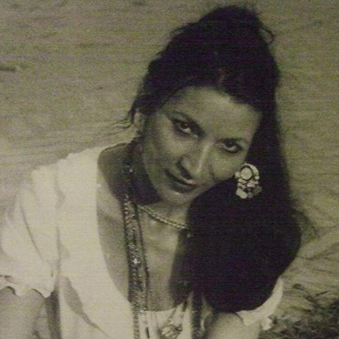 В молодости Джуна сама себе шила одежду и очень преуспела в этом ремесле