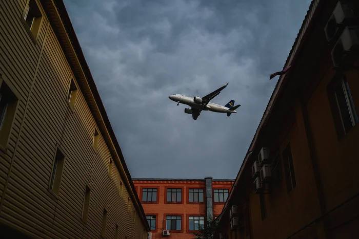 At the right time in the right place - My, The photo, Kazakhstan, Nikon, Almaty, Airplane