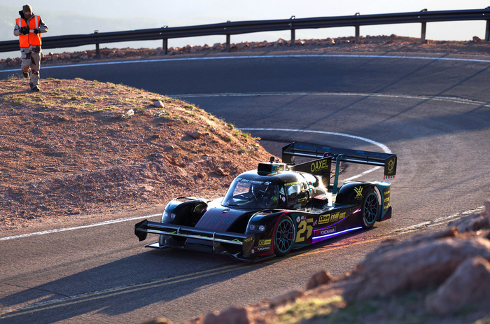 «Быстрый пастор» Дон Уикстрем и его крылатый прототип Riley.