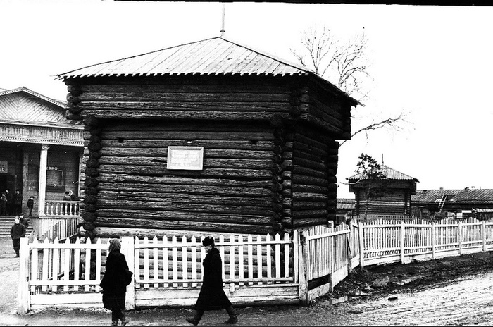 Башни Братского острога в 1950-х гг.