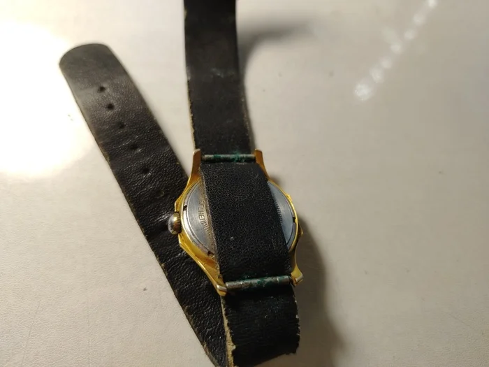 Gull - My, Master, Workshop, Clock, Hobby, Craftsmanship, Wrist Watch, Made in USSR, Work from home, Restoration, The photo, Experience, Emotions, Video, Vertical video, Longpost