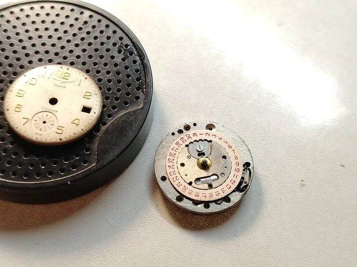 Gull - My, Master, Workshop, Clock, Hobby, Craftsmanship, Wrist Watch, Made in USSR, Work from home, Restoration, The photo, Experience, Emotions, Video, Vertical video, Longpost