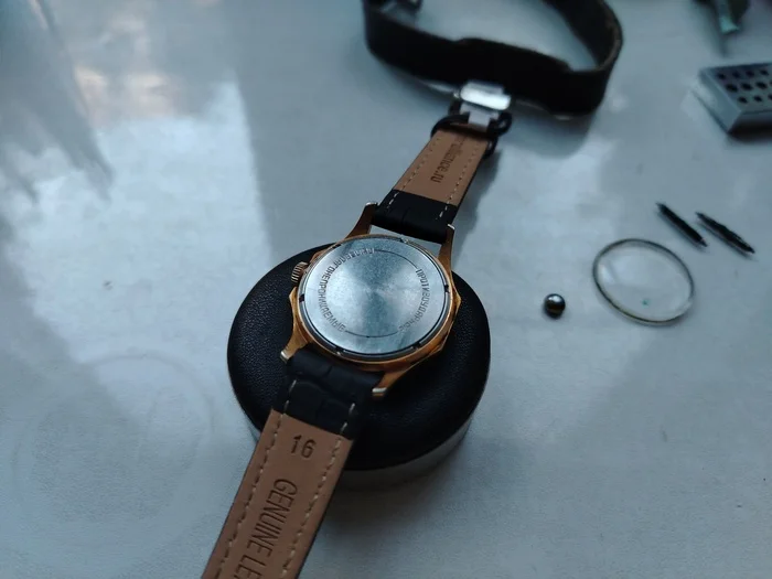 Gull - My, Master, Workshop, Clock, Hobby, Craftsmanship, Wrist Watch, Made in USSR, Work from home, Restoration, The photo, Experience, Emotions, Video, Vertical video, Longpost