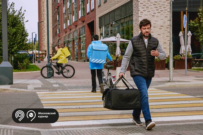 Курьеры в Москве будут проходить обязательное тестирование на знание правил безопасного вождения в городе