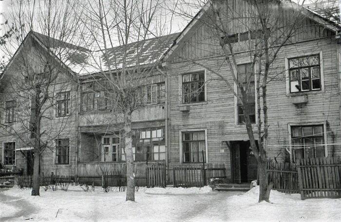 “Moscow of my childhood”, Vladimir Karlov, March 1971, Moscow, 7th Parkovaya St., 5-A - The photo, Black and white photo, the USSR, Moscow, Film, 1971, Street photography