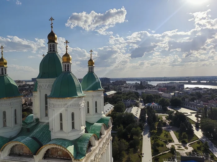 A piece of Astrakhan - My, Astrakhan, Astrakhan Kremlin, Sun rays, Temple, Domes