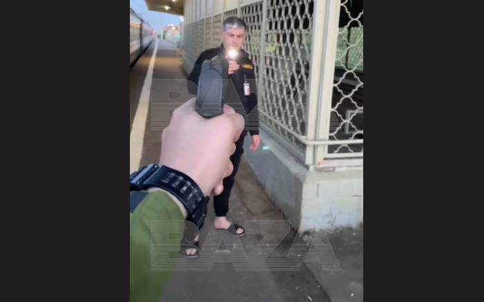 <!--noindex--><a href="https://pikabu.ru/story/khuligan_kotoryiy_ugrozhal_pistoletom_okhranniku_poka_ego_druzya_portili_vagonyi__zaderzhan_on_uzhe_izvinyaetsya_kakoy_srok_emu_grozit_11557752?u=https%3A%2F%2Ft.me%2Fs%2Fbazabazon&t=https%3A%2F%2Ft.me%2Fs%2Fbazabazon&h=798204e29f4be90d6b061ea54479d6d108e64901" title="https://t.me/s/bazabazon" target="_blank" rel="nofollow noopener">https://t.me/s/bazabazon</a><!--/noindex-->