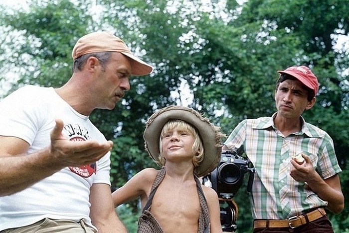 Станислав Говорухин и Владислав Галкин во время съемок фильма "Приключений Тома Сойера и Гекльберри Финна"