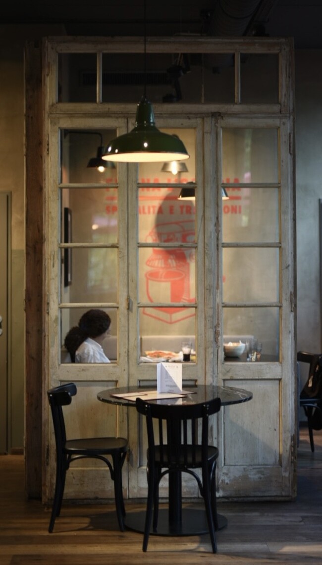 © Aga Krzyzanowska (Австрия) «Между слов». «Золото» в категории «Повествование»