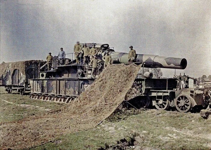 French 370 mm railway gun 370 mm Mle 1915 (Obusier de 370 Mle 1915) (L/28) (GL) - Artillery, Weapon, A gun