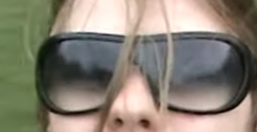 Tell me what kind of glasses they are - Question, Ask Peekaboo, Help me find