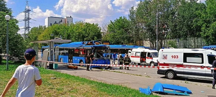 Explosion of a gas cylinder in the LiAZ-6213.71 bus in the north of Moscow July 2, 2024 - Incident, Explosion, Catastrophe, Mosgortrans, Moscow, Gas, Methane, Russia, Telegram (link), Negative