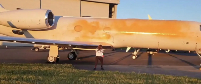 :  X / Just Stop Oil