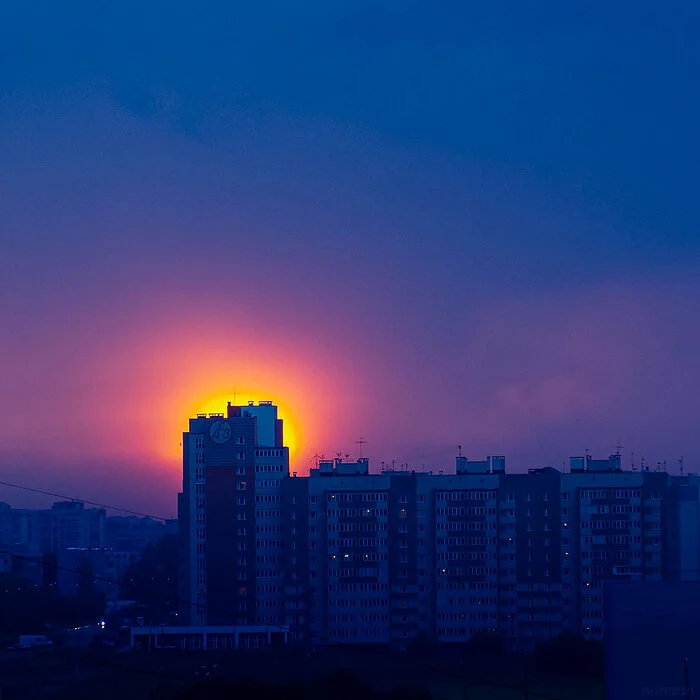 Городской закат - Моё, Фотография, Вологда, Уличная фотография, Закат, Рассветы и закаты, Pentax, Красота, Вечер, Солнце