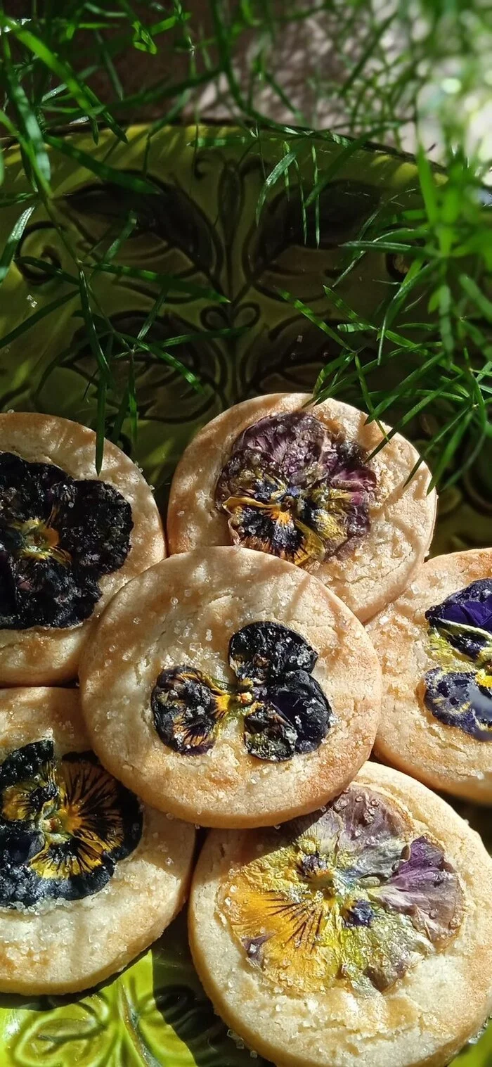 Magnifique! - Cookies, Violets, Viola, Recipe, Bakery products, Cooking, Inspiration, Aesthetics, Flowers, Berries, Longpost