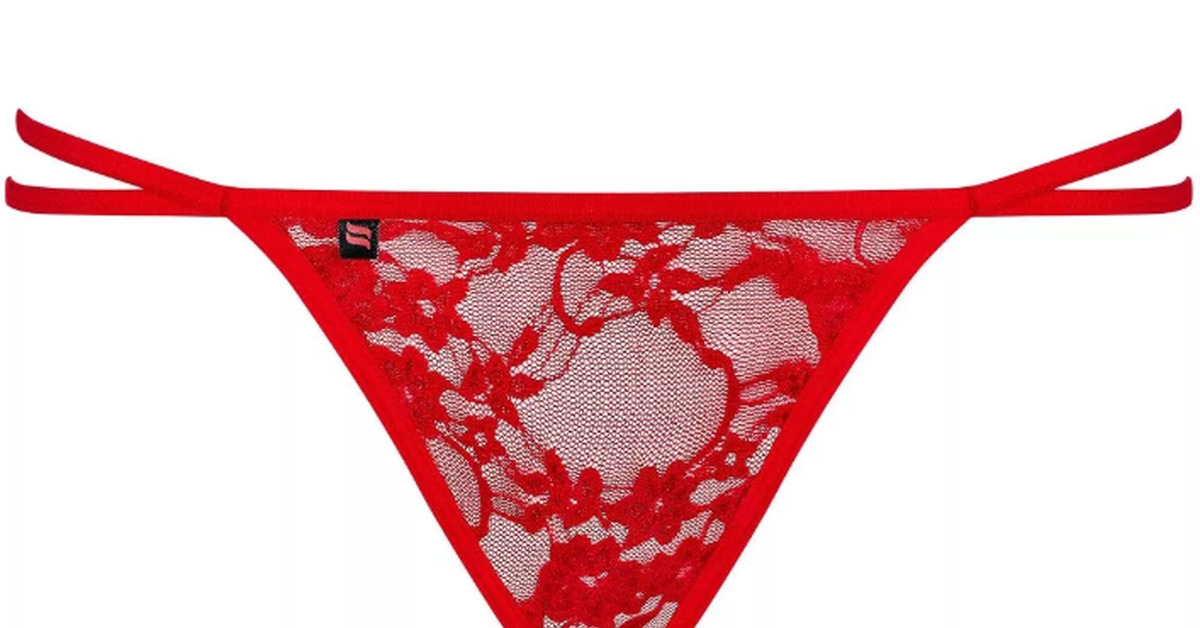 Примерка стрингов 18. Стринги в садике. Примерка стрингов 18. Стринги мужские красные. Стринги.