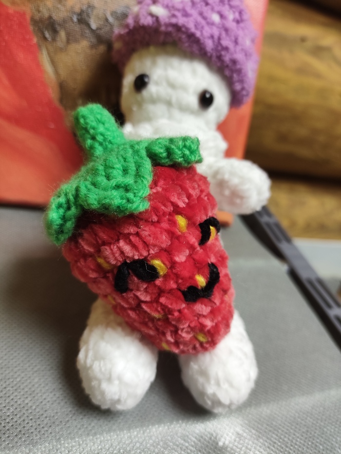 Просто клубничка