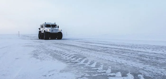 Why winter road builders “lick” the tundra and how ice crossings are “hardened” - My, Energy (energy production), Nauchpop, Field, Watch, Winter road, Road, Snow, Longpost