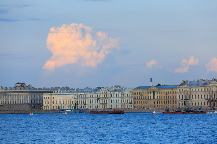 3. Дворцовая набережная.