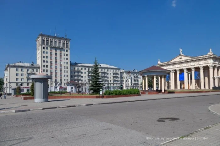 The history of the failed Stalinist high-rise building in Stalinsk and what happened to it - My, Local history, Travel across Russia, Architecture, Stalinist architecture, Stalinskaya high-rise, Kemerovo region - Kuzbass, Novokuznetsk, Building, The photo, Longpost