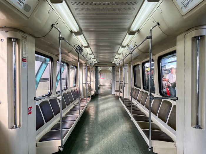  ""  81-740           2003 .  : <!--noindex--><a href="https://pikabu.ru/story/moskovskiy_metropoliten__samyie_nekomfortnyie_poezda_dlya_passazhirov_11574606?u=http%3A%2F%2Ftrehgranka.metro.ru&t=http%3A%2F%2Ftrehgranka.metro.ru&h=ee8e409c3827732a5e7d0b787dddf5f231e024cf" title="http://trehgranka.metro.ru" target="_blank" rel="nofollow noopener">http://trehgranka.metro.ru</a><!--/noindex-->