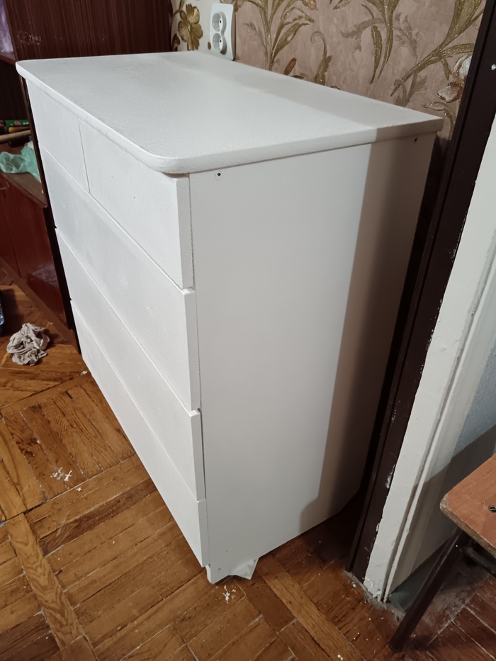 Нанесен первый слой.