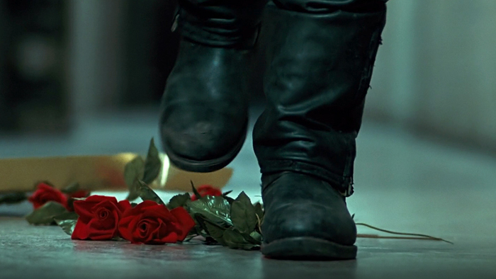 Where the T-800 Terminator took the box of roses in Terminator 2 - My, Terminator 2: Judgment Day, Arnold Schwarzenegger, James Cameron, Hollywood, 90th, Movies, Theory, T-800, Red Roses, Classic, Longpost