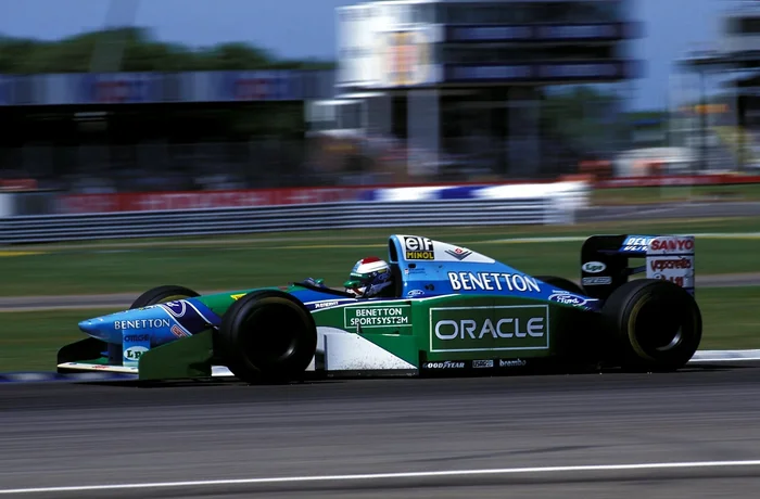 Great Britain '94. Hill's home victory and Schumacher's scandalous disqualification with missing 2 Grands Prix - My, Competitions, Formula 1, Автоспорт, Race, Speed, 90th, Retro, The Grand Prix, Michael Schumacher, Damon Hill, Benetton, Williams racing, Extreme, David Coulthard, Jean Alesi, Ferrari, The photo, Life stories, Video, Youtube, Longpost, Series F1 is the queen of motorsport