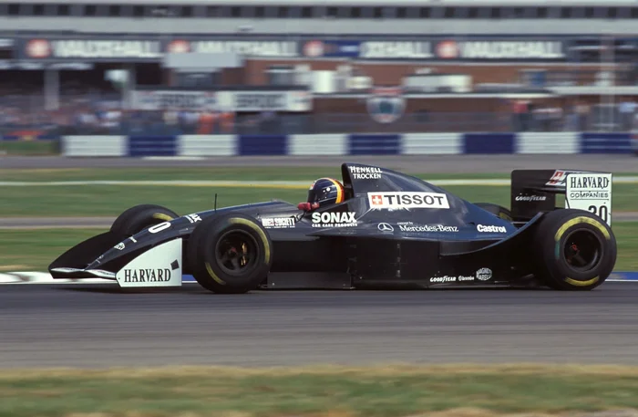 Great Britain '94. Hill's home victory and Schumacher's scandalous disqualification with missing 2 Grands Prix - My, Competitions, Formula 1, Автоспорт, Race, Speed, 90th, Retro, The Grand Prix, Michael Schumacher, Damon Hill, Benetton, Williams racing, Extreme, David Coulthard, Jean Alesi, Ferrari, The photo, Life stories, Video, Youtube, Longpost, Series F1 is the queen of motorsport
